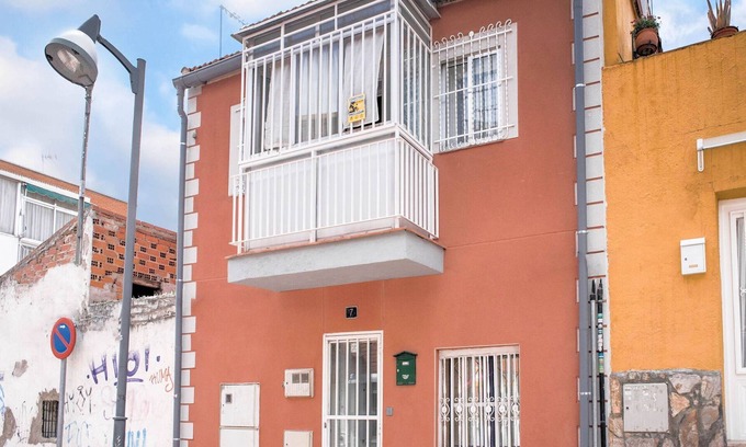 San Sebastian de los Reyes House | Comfortable holiday home in San Sebastián de los Reyes with solarium near Madrid