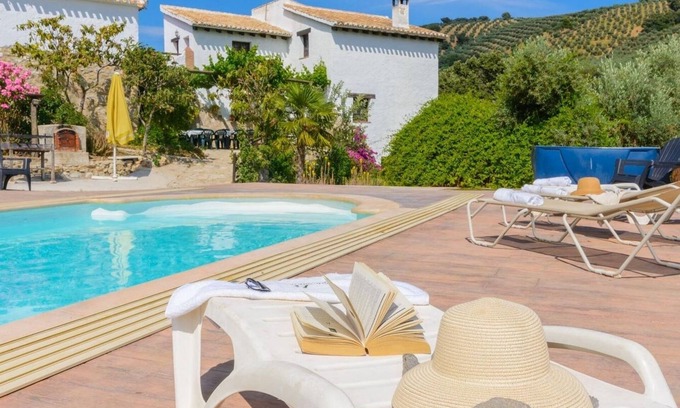 Serval Villa | Combinación Serval y Pedrizas Montefrío by Ruralidays