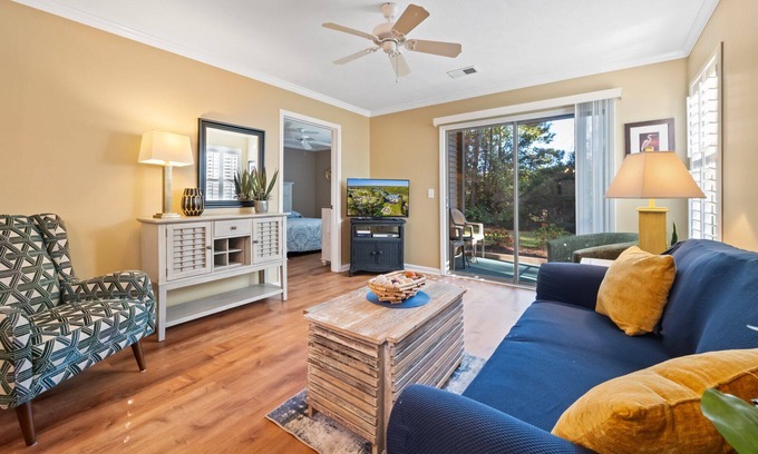 Pawleys Island Condo | Come Play Around in this Ground Floor Beautiful Condo at True Blue Golf Resort