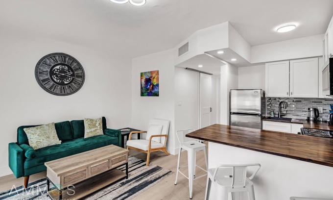 Croissant Park Condo | Comfort 1/1 in Fort Lauderdale