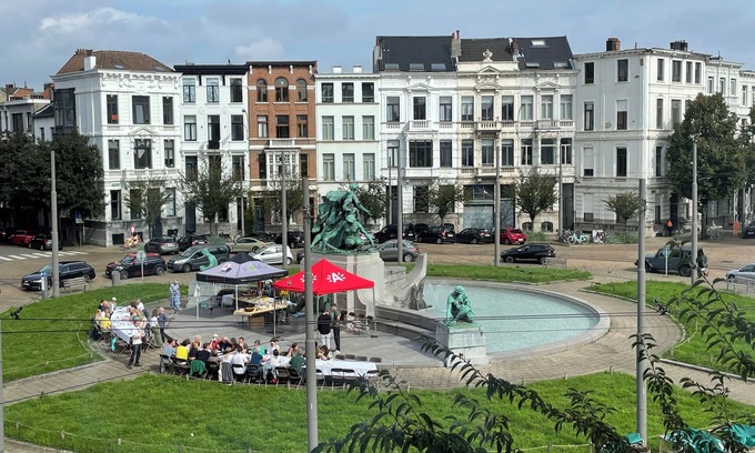 South Antwerp Apartment | Comfort and view in center Antwerp South, elevator, private parking possible