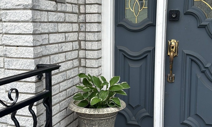 Ironbound District Apartment | Comfort apartment near Newark Airport with fitness room and AC in the ironbound.