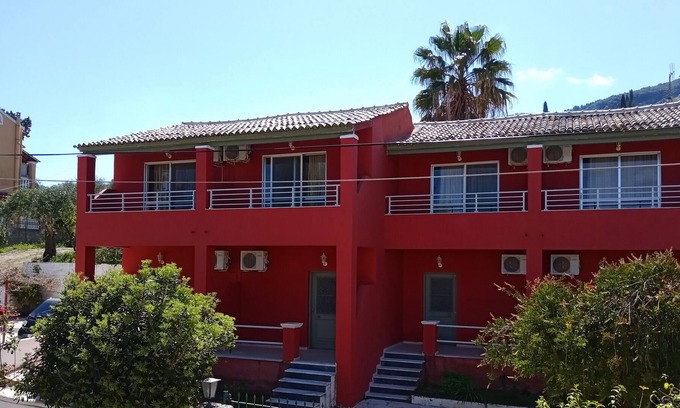 Agia Pelagia Chlomou Condo | comfort apartment with garden view
