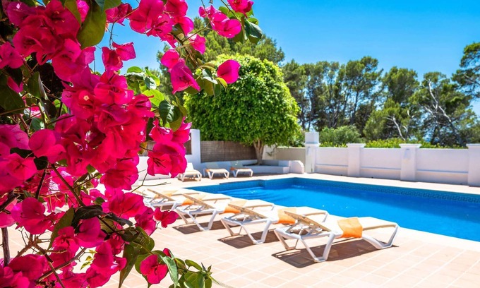Sant Elm Villa | Comfort by the sea: Villa in San Telmo for 10 guests