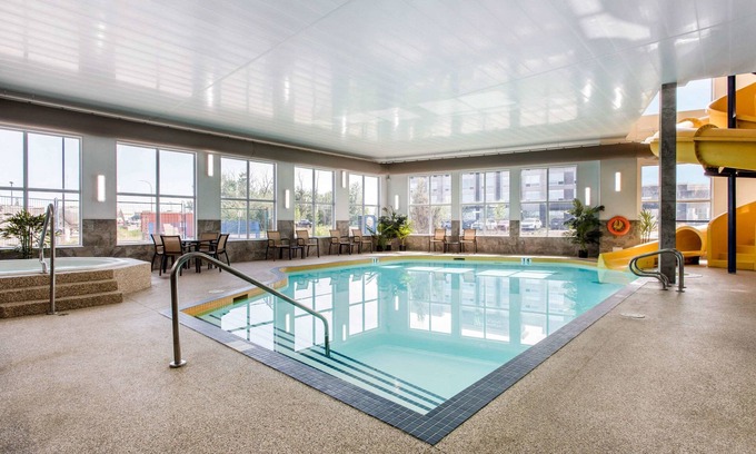 Red Deer Hotel | Comfort Inn & Suites Red Deer