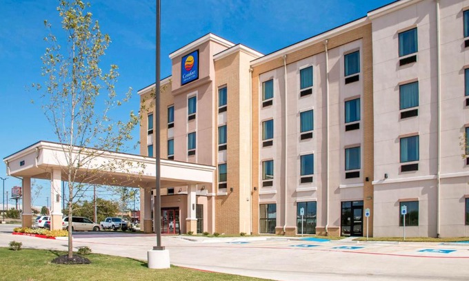 San Marcos Hotel | Comfort Inn & Suites San Marcos near Outlet Mall
