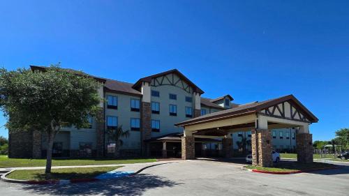 Beeville Hotel | Comfort Inn & Suites