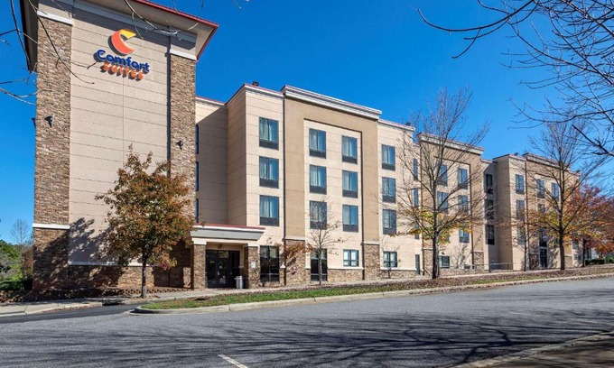 Huntersville Hotel | Comfort Suites Huntersville near Lake Norman