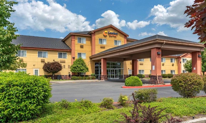 Southeast Salem Hotel | Comfort Suites Salem