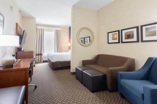 Troy Hotel | Comfort Suites Troy-I75