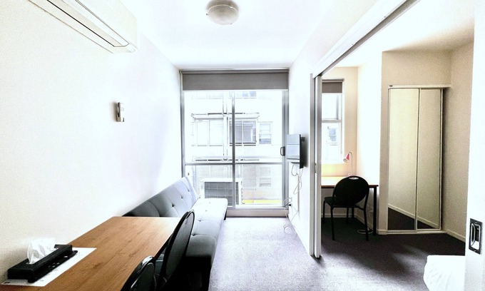 Carlton South Apartment | Comfortable 1-Bedroom Apartment for 2 Guests in Melbourne CBD