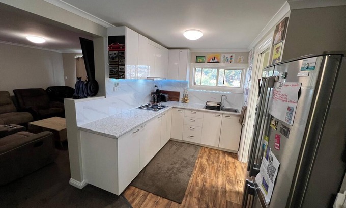 South Launceston Apartment | Comfortable 1BR Stay in South Launceston – Happy Haven Lodge with Massage Chair