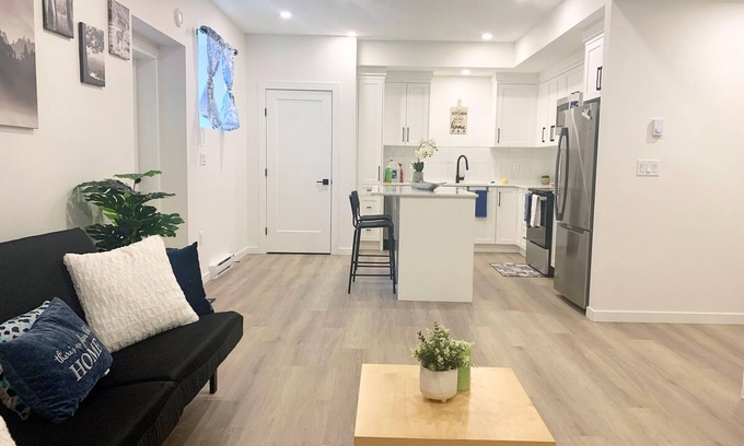 Willoughby House | Comfortable 2BR-Quiet Neighborhood-5mins to Langley Events-Extended Stays Ready