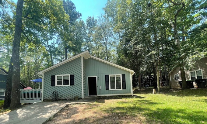 Irmo House | Comfortable 3 bedroom home minutes from Lake Murray!