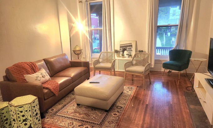 Cincinnati House | Comfortable 6-bdrm, 2-bath with off street parking, near XU, UC, OTR & Downtown