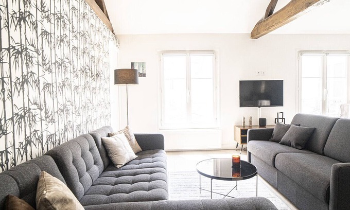 Porte-Saint-Martin Apartment | Comfortable and bright 50 m² in Paris 10th.