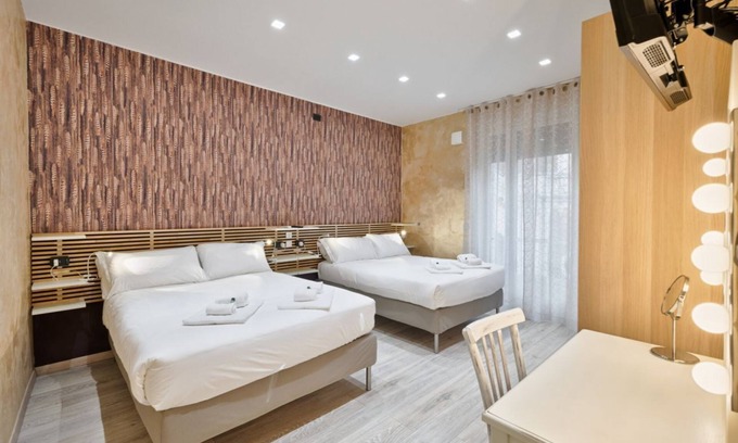 Barriera di Milano Apartment | Comfortable and cozy apartment full of design details that can accommodate up to 6 people! Located at Porta Palazzo area, a multi-ethnic neighborhood and set of the oldest flea market in Italy, the historic Balon on Saturday morning. Torino-Dora train st