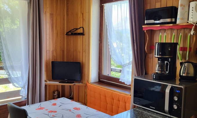 Puy-Saint-Vincent Apartment | Comfortable apartment at the foot of the slopes