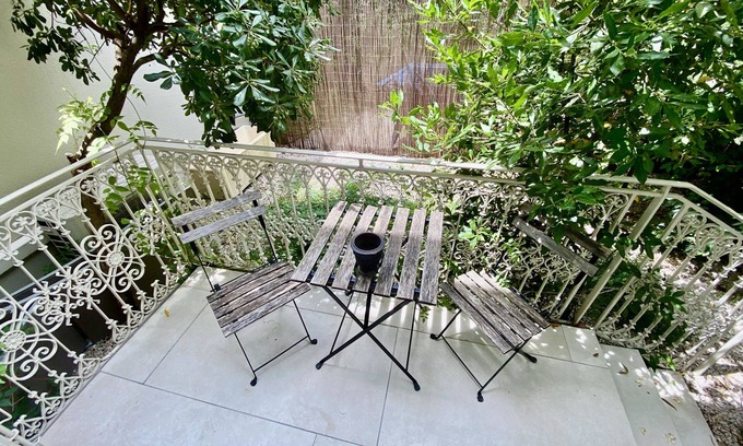 Saint-Martin Apartment | Comfortable apartment with nice balcony