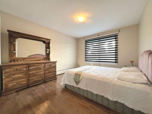 Laval-des-Rapides Apartment | Comfortable entire 3BDR Apt in Laval Montreal