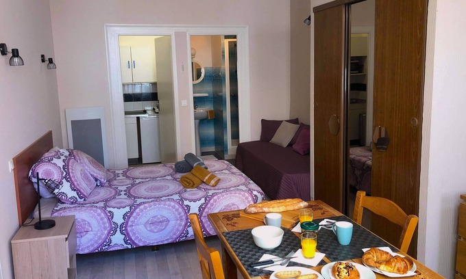 Bourbonne-les-Bains Apartment | Comfortable apartment 100 metres from the spa