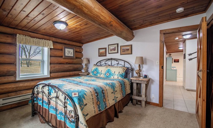 Beach Cabin | Comfortable Hunting Lodge near Medora, ND Sleeps 6 to 8