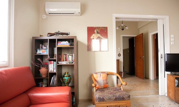 Dafni Apartment | Comfortable, large apartment in a safe neighborhood