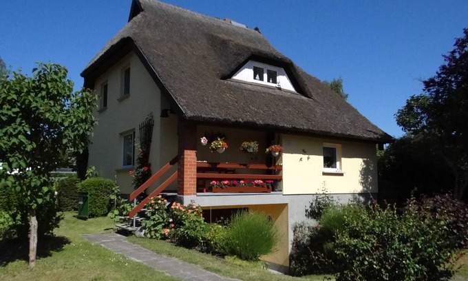 Ostseebad Ahrenshoop Apartment | Comfortable room - comfort, Marita