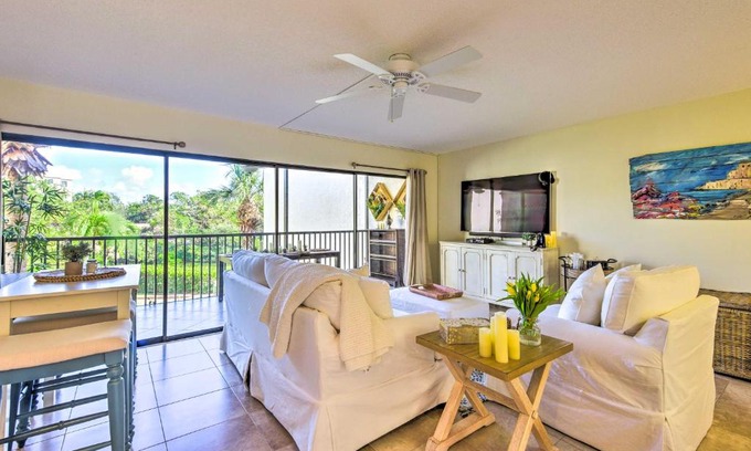 Siesta Key Apartment | Comfortable Siesta Key Condo with Pool Access!