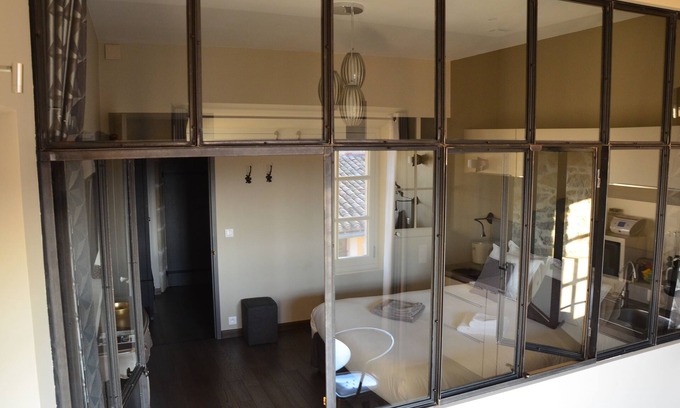 Carcassonne Apartment | Comfortable Studio, rue Trivalle near medieval city of Carcassonne