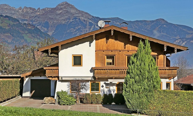 Ried im Zillertal Apartment | COMFORTABLE-TOP equipped apartment/5 min. to the forest playground, free WLAN