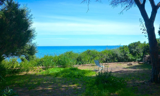 Sas Linnas Siccas Villa | Comfortable Vacation Home “67 Villa con Splendida Vista Mare” on the Sea with Sea View, Balcony, Garden & Terrace; Parking Available