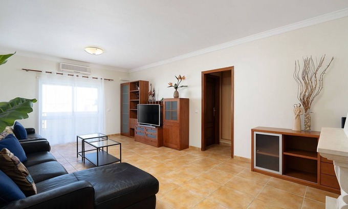 Portimao Apartment | Comfy 4BDR Apartment in Portimão by LovelyStay