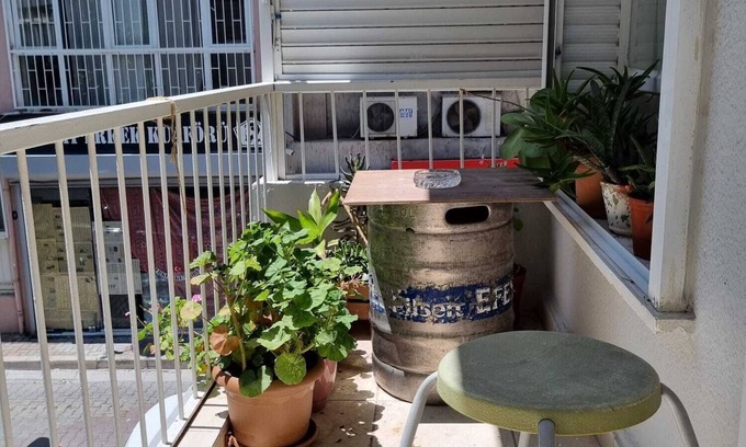 Karsiyaka Apartment | Comfy flat in vibrant Karşıyaka/Aksoy: Work & Relaxation