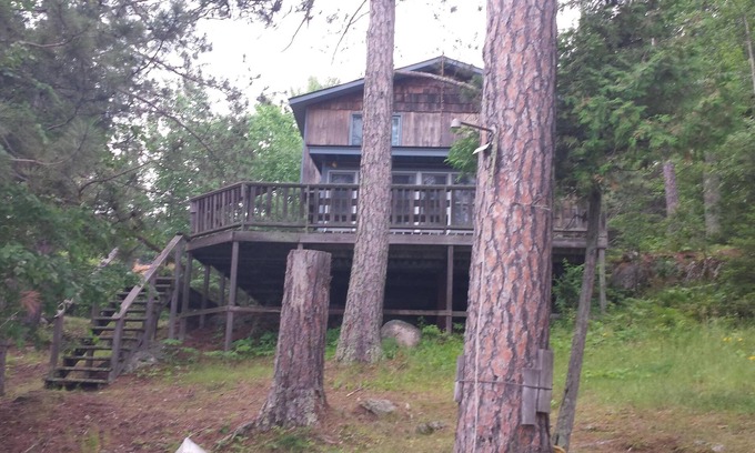 Tower Cabin | Comfy Lake Vermilion Cabin- Pet-friendly, 3 Bedrooms