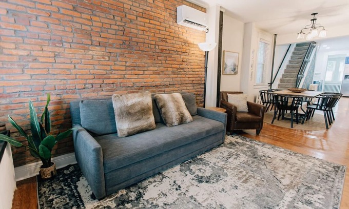 Lancaster House | Comfy renovated townhome - heart of Downtown Lancaster