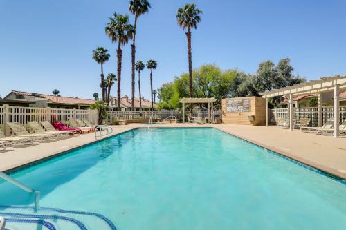 Palm Desert Apartment | Community Pool and Hot Tub Palm Desert Rental!