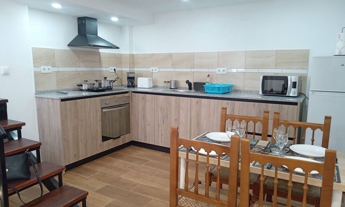 Albolote Apartment | Comodo Apartamento Para dos Parejas o Familia