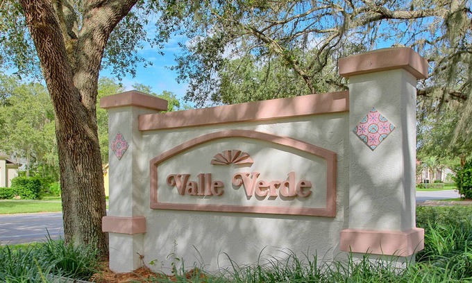 Lady Lake Villa | Comphy Home with complimentary use of golf cart