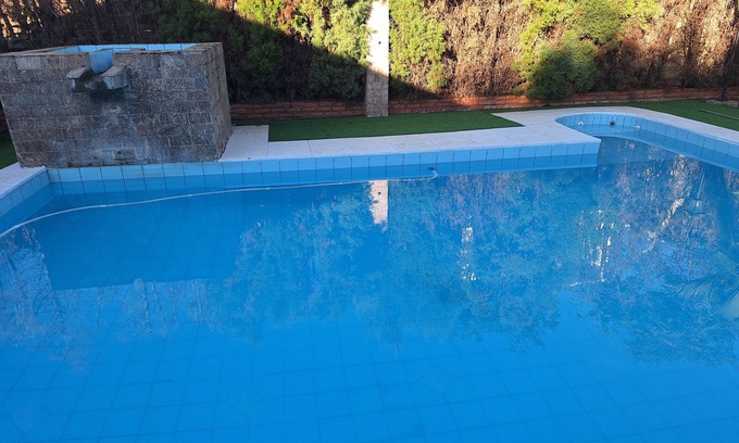 Itu Cottage | Complete farm house with swimming pool close to Maeda