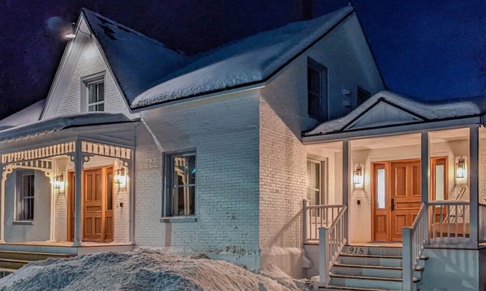 Bromont Cottage | Completely renovated ancestral home
