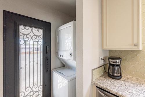 Park Scottsdale One House | Complimentary Heated Pool Close to OldTown3BR