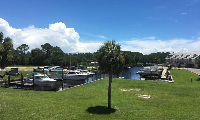 Panacea Condo | CONDO Water front, bay breeze, fishing paradise and family friendly 2 bedroom