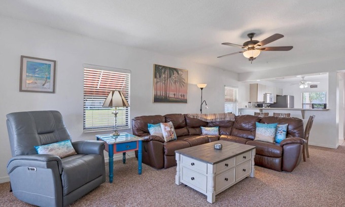 Punta Gorda Condo | 🥇 Condo with Canal access to Charlotte Harbor (CH1098)