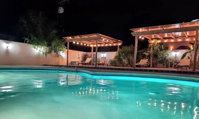 Colonia El Progreso Hotel | Condos HB