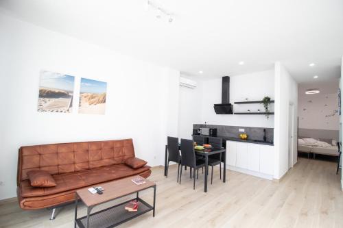 Campanar Apartment | Congresos Flat by Concept Flats
