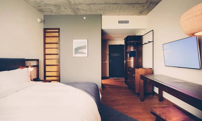 South River City Hotel | Congress Suite in the Heart of Austin’s South Congress