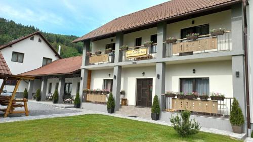Praid Bed & Breakfast | Constantin Panzió
