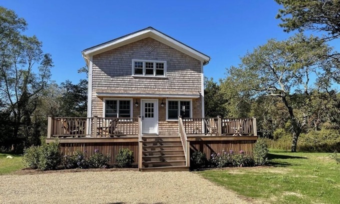 Edgartown Cottage | Contemporary cottage with outdoor shower infrared sauna 6 Min drive to the beach