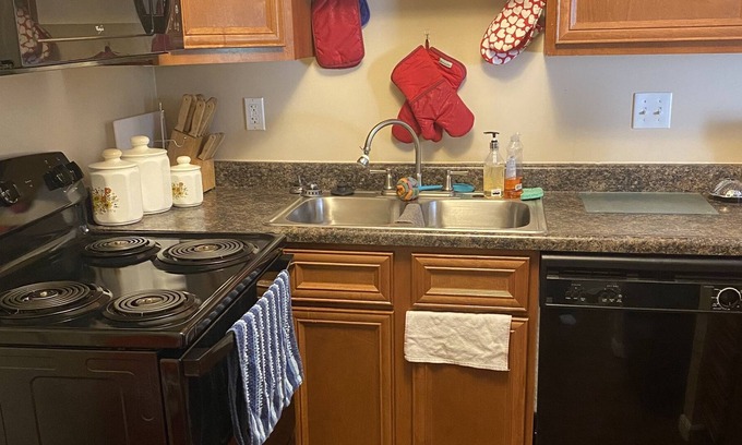 St. Charles Apartment | Contemporary modern furnished studio apt.